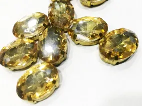 Golden Oval Glass Stone with Catcher (18x13 mm)