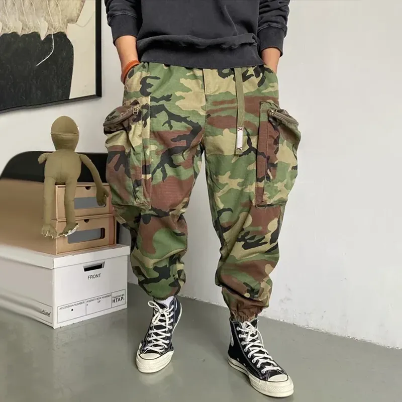 Men's Fashion Camo Elastic Waist Multi-pocket Cargo Pants 25335575Z